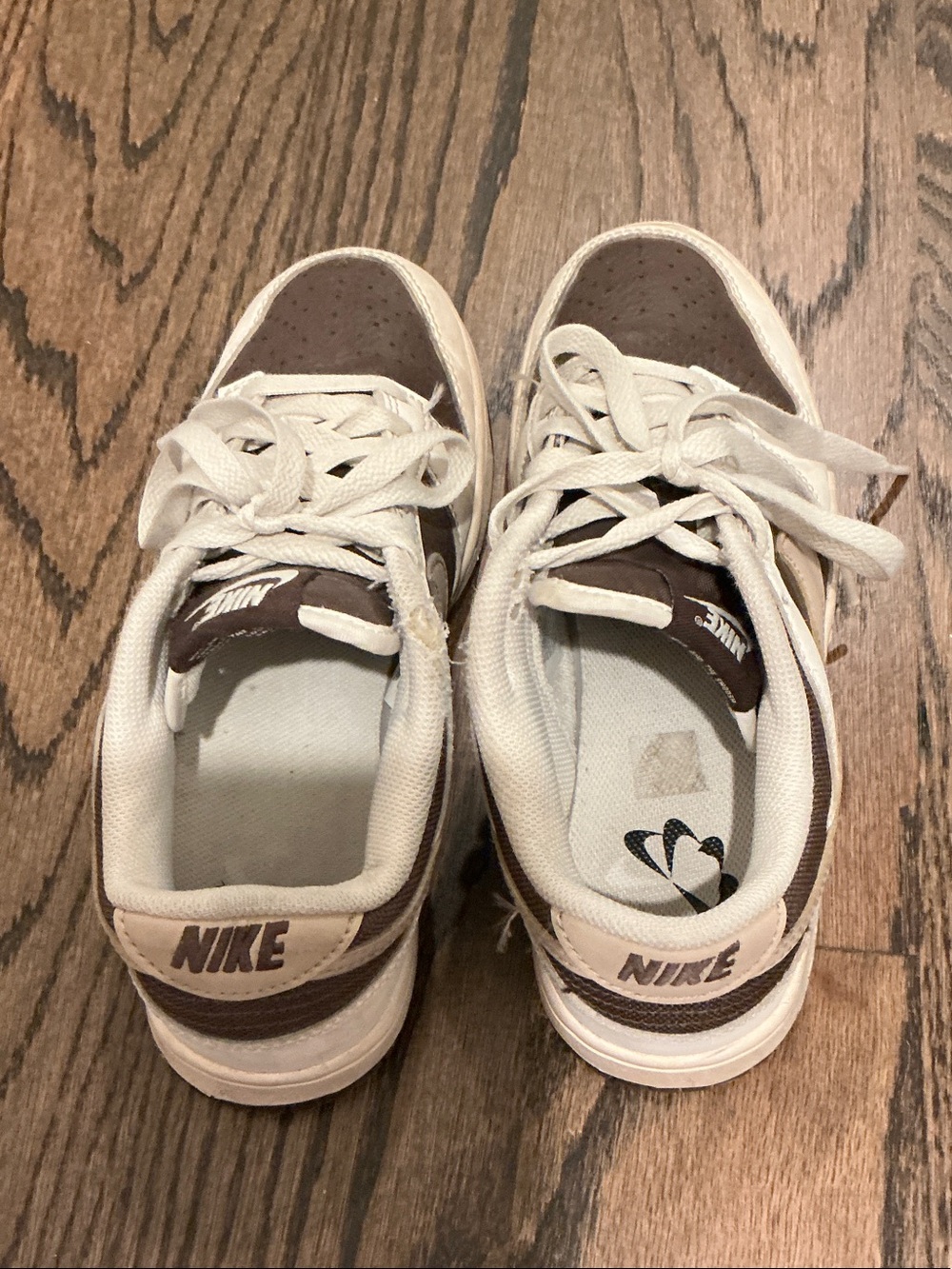 Nike Low Top Sneakers in Cream and Brown